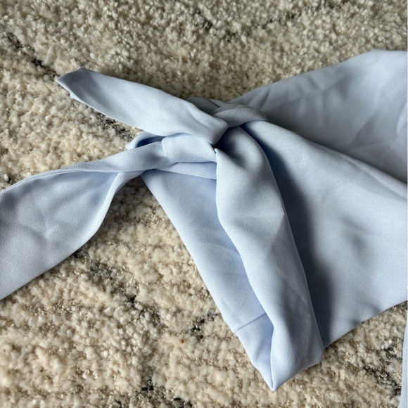 Aritzia Babaton Off The Shoulder Tie Sleeve Blouse Small - Picture 5 of 5